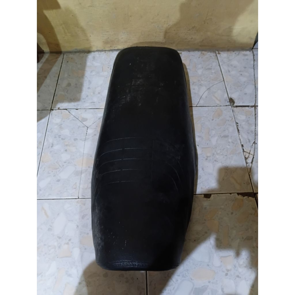 jok motor suzuki A100