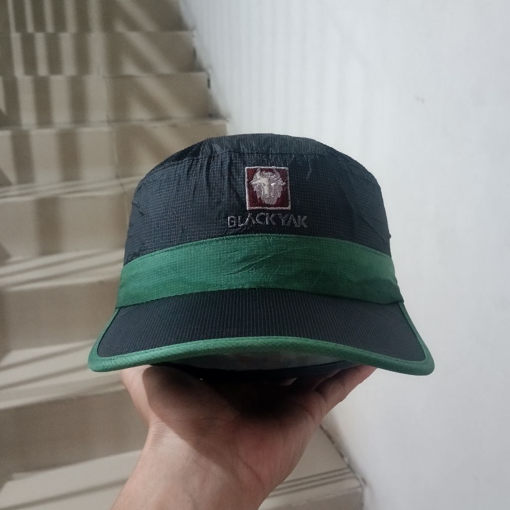 TOPI OUTDOOR BLACK YAK / TOPI HIKING PRIA WANITA