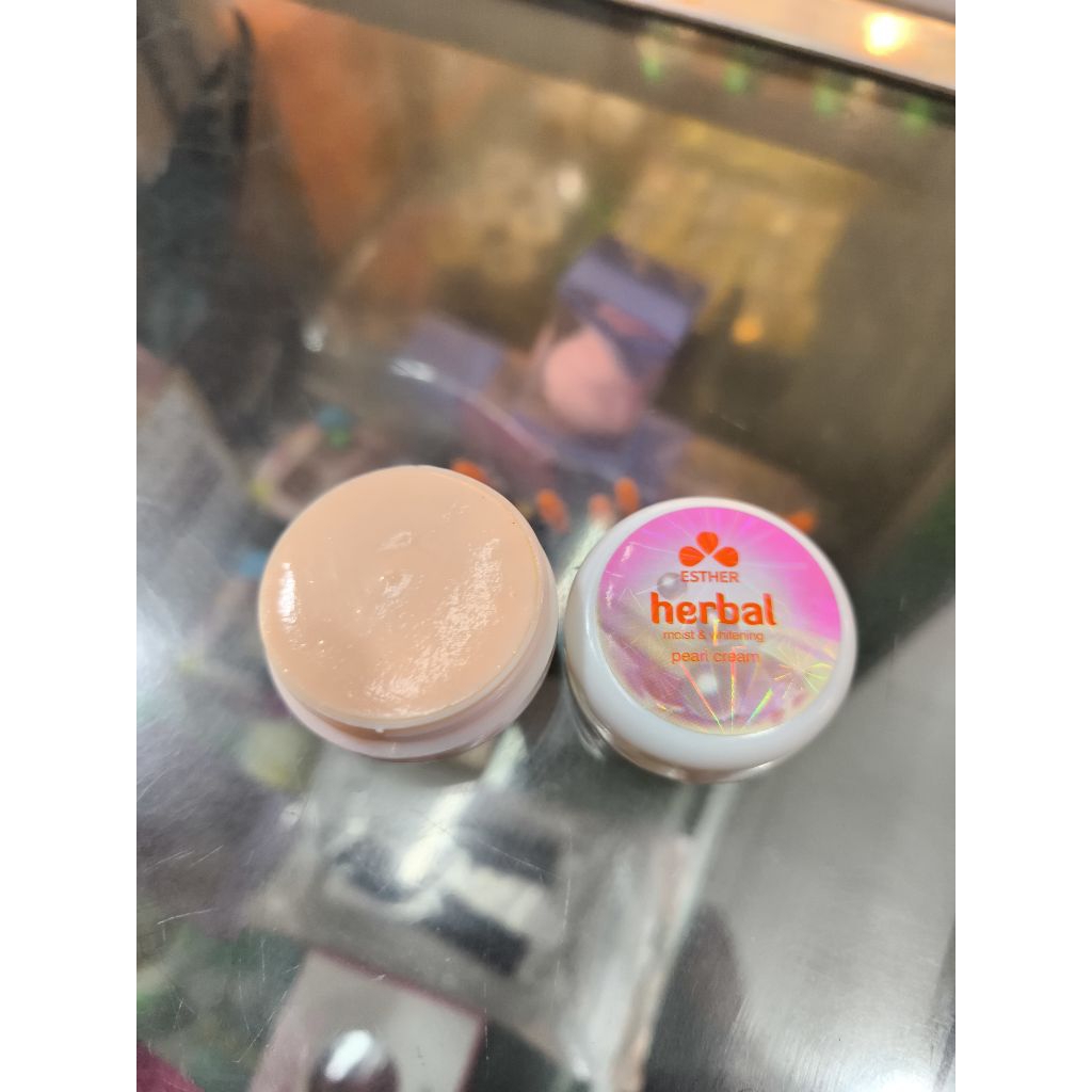 Esther Herbal Cream - Pelembab & Pencerah Wajah Herbal