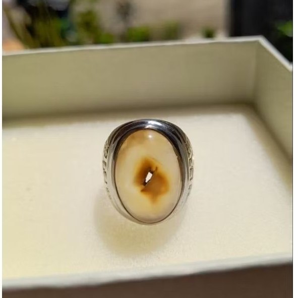 BATU AKIK COMBONG MADU TITANIUM RING 7
