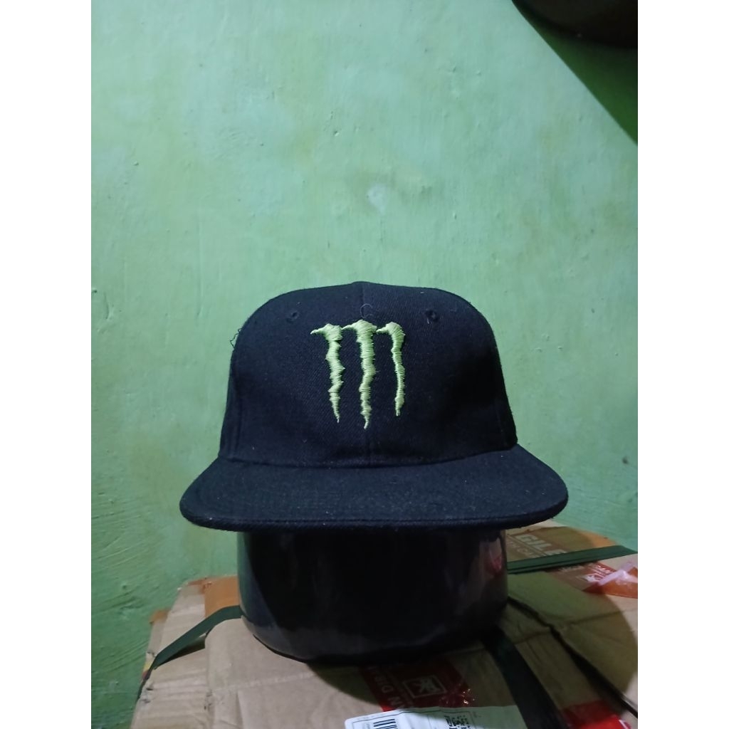 topi Monster energy fitted 58