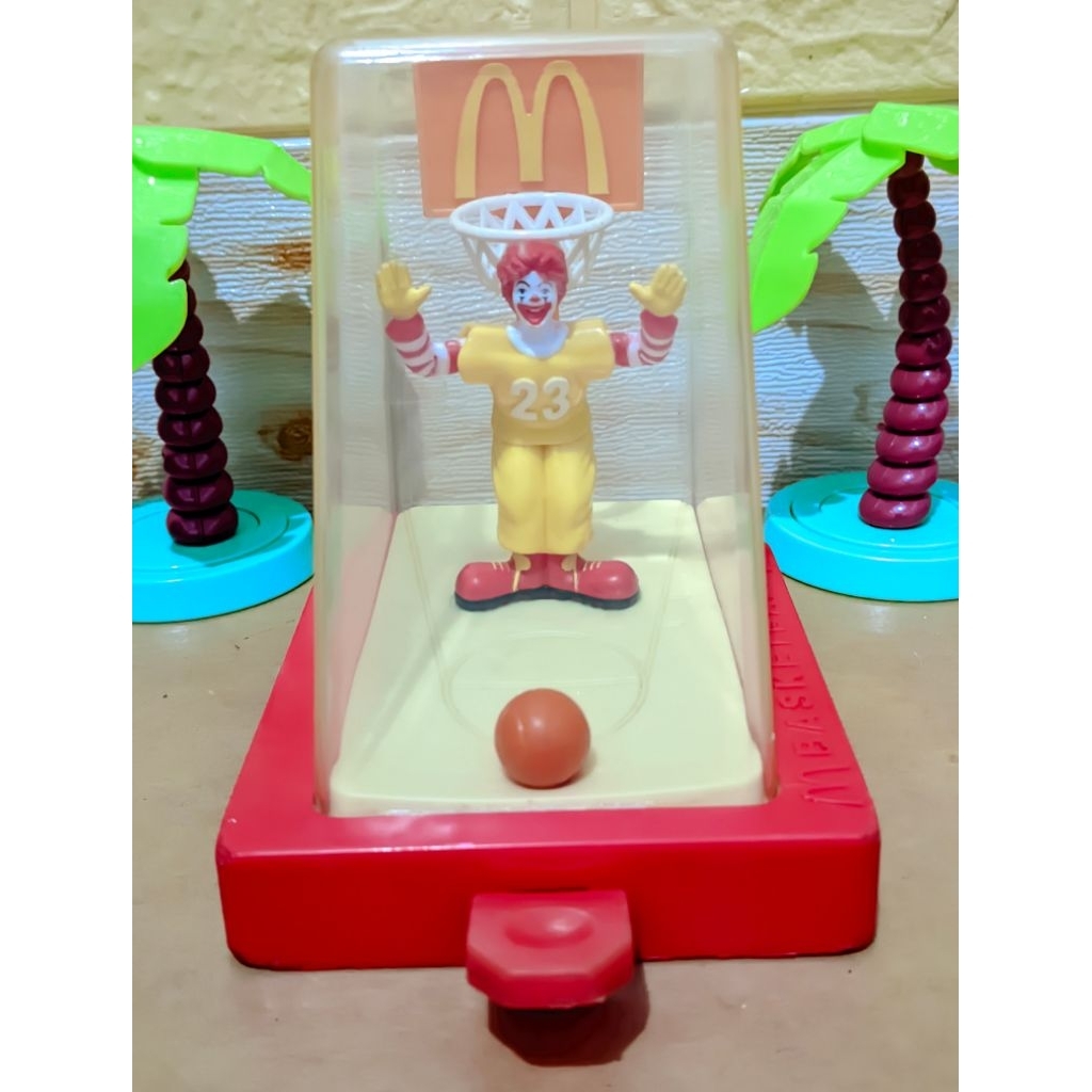 McDonald's "Basketball Ronald" Happy Meal 2001