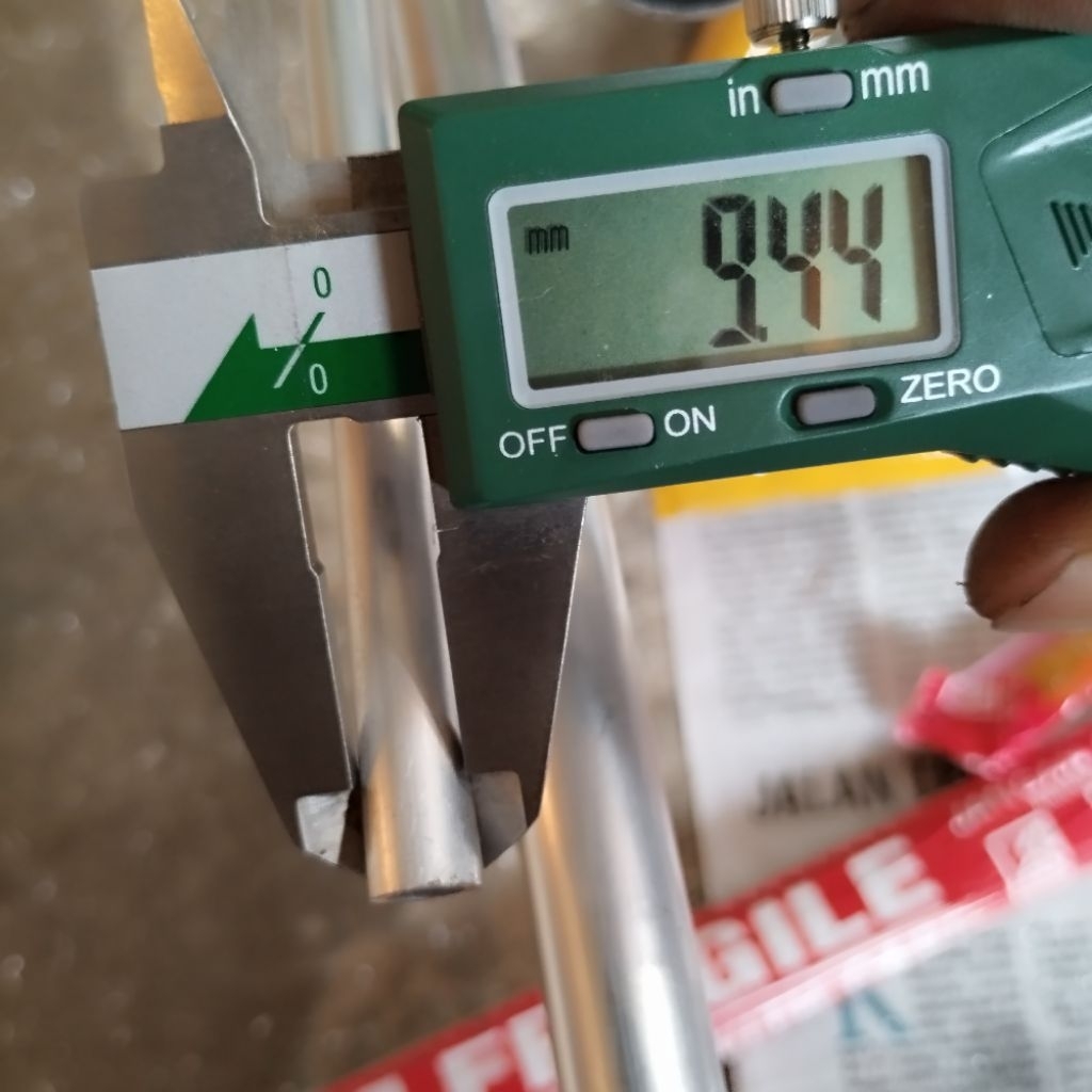 pipa aluminium OD 9,5 mm x id 6,5 mm x tebal 1,5 mm panjang 6meter