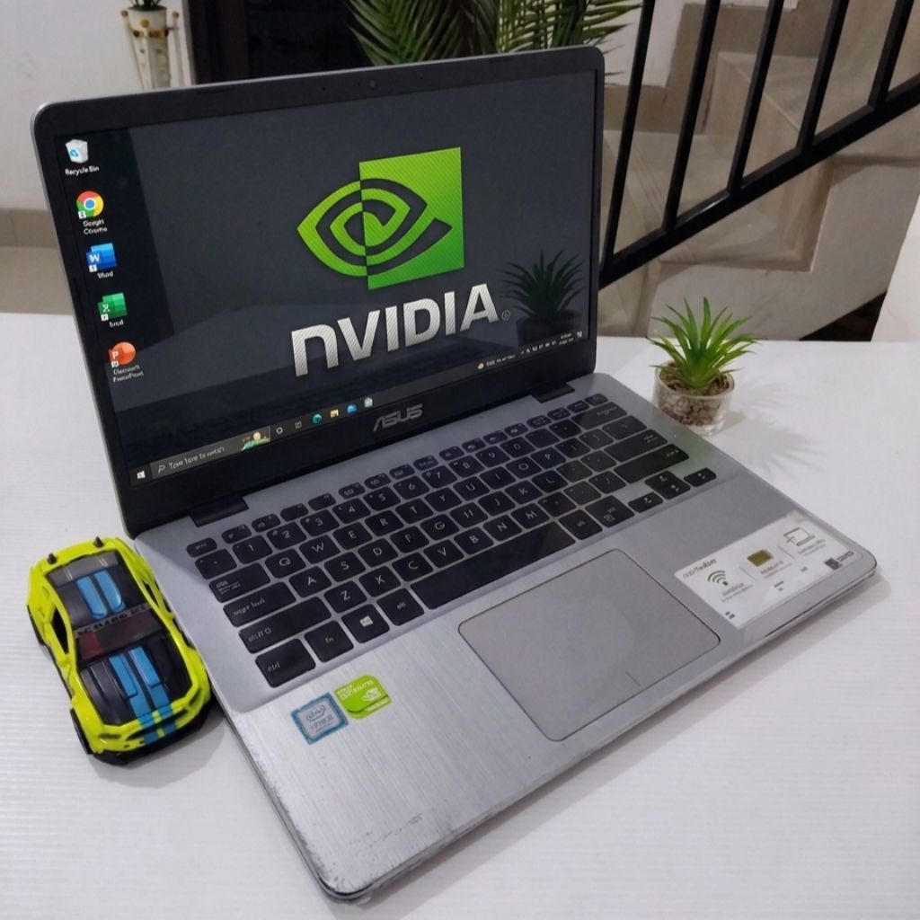 Asus X405UQ/Intel Core i5 gen 7/SSD 128GB/Nvidia GeForce 940MX - Laptop Gaming Dual VGA Nvidia