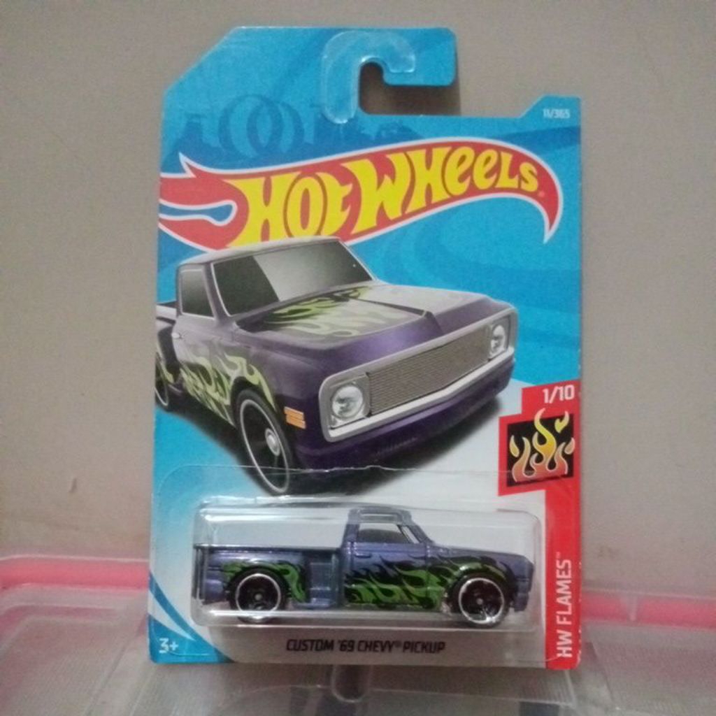 Hot Wheels Custom 69 Chevy Pickup flames