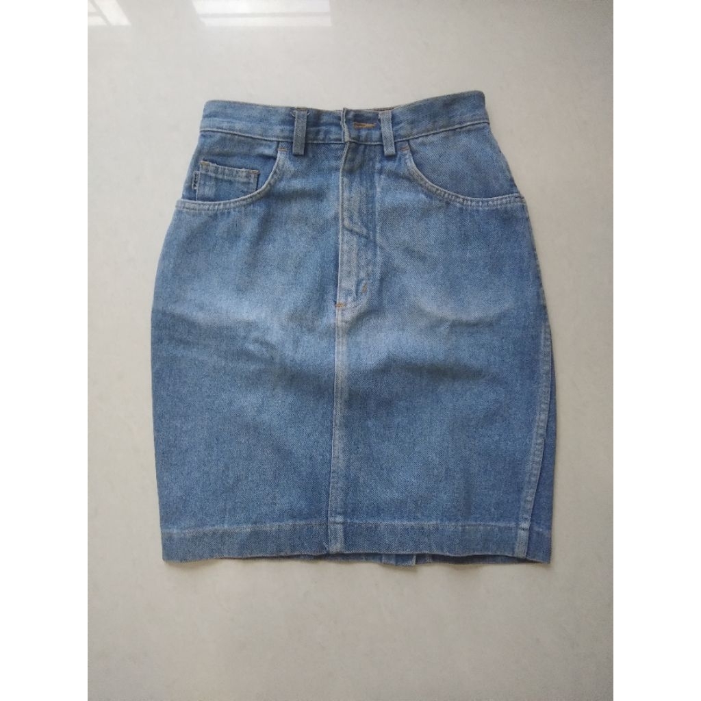 [PRELOVED] TIRA SKIRT JEANS