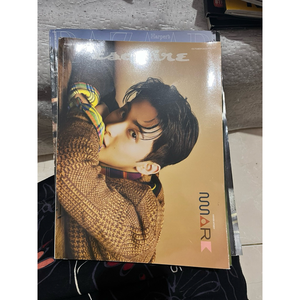 [UNSEALED] Esquire Magazine NCT Mark Cover