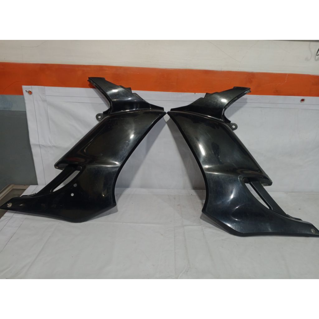 leksil sayap depan cover body Suzuki Arashi 125 .