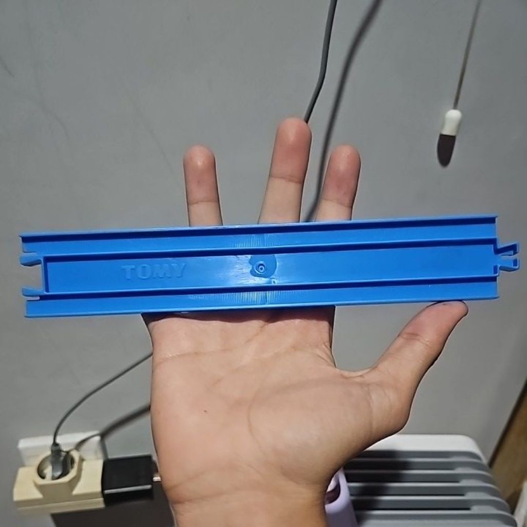 Plarail rel Kereta Tomy Lurus