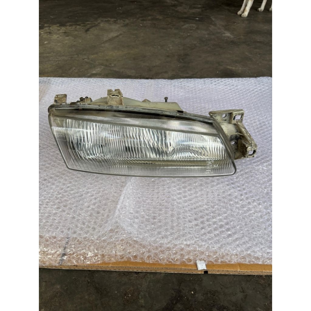 Lampu depan headlamp kia timor kanan original