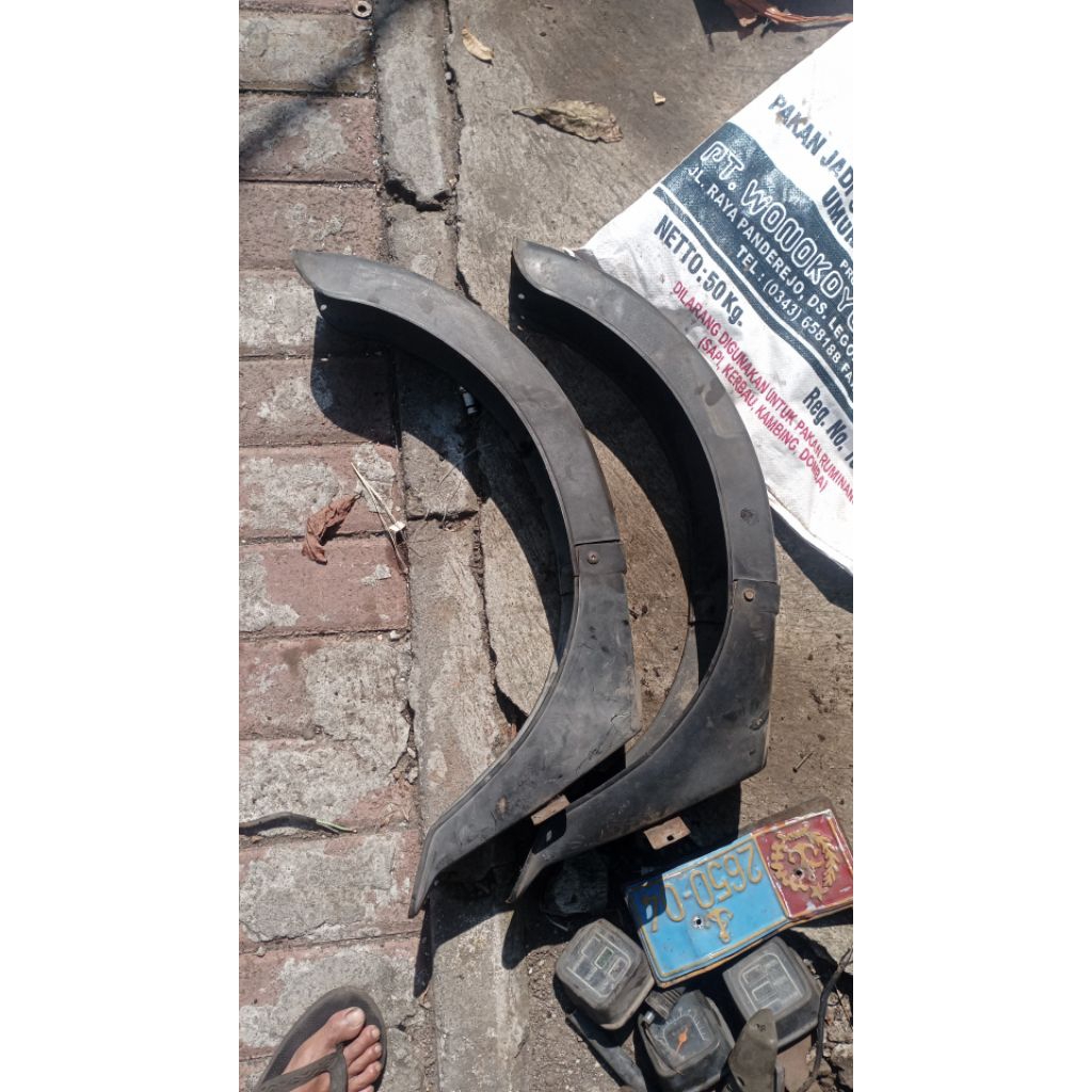 spakbor belakang Suzuki a100 econos original copotan