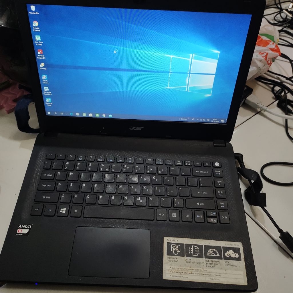 laptop acer aspire es 14 ram 2gb hdd 500gb no adaptor
