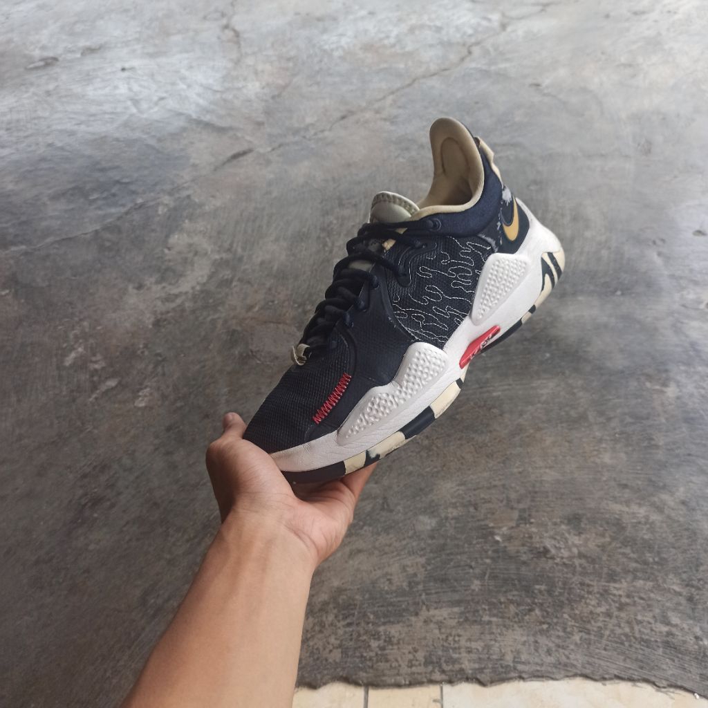 sepatu basket second pg 5 sz 41