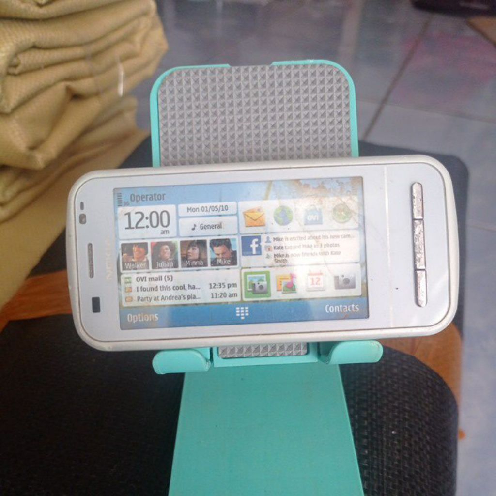 nokia c6 dummy/pajangan.