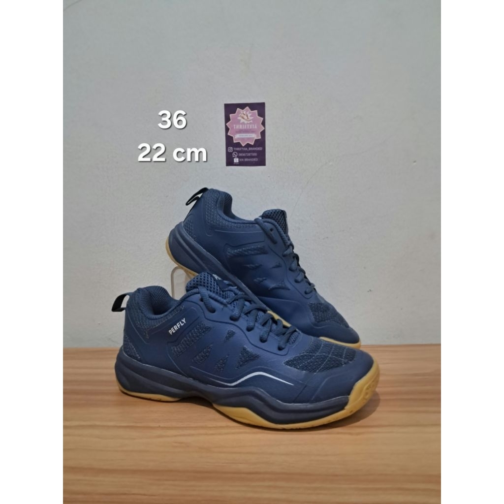 sepatu badminton second size 36