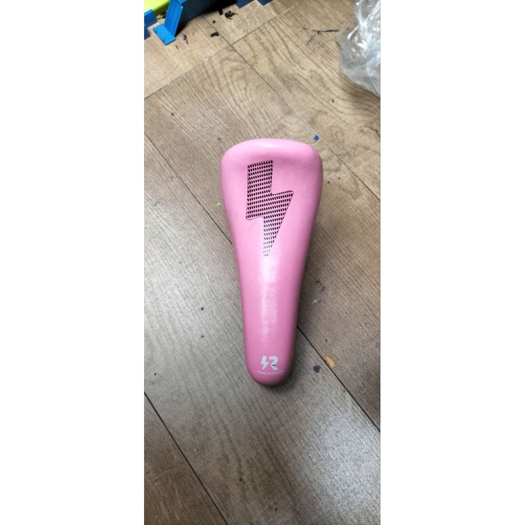 helm www, handlebar, sadle, wheelset rockfish, bonus tas