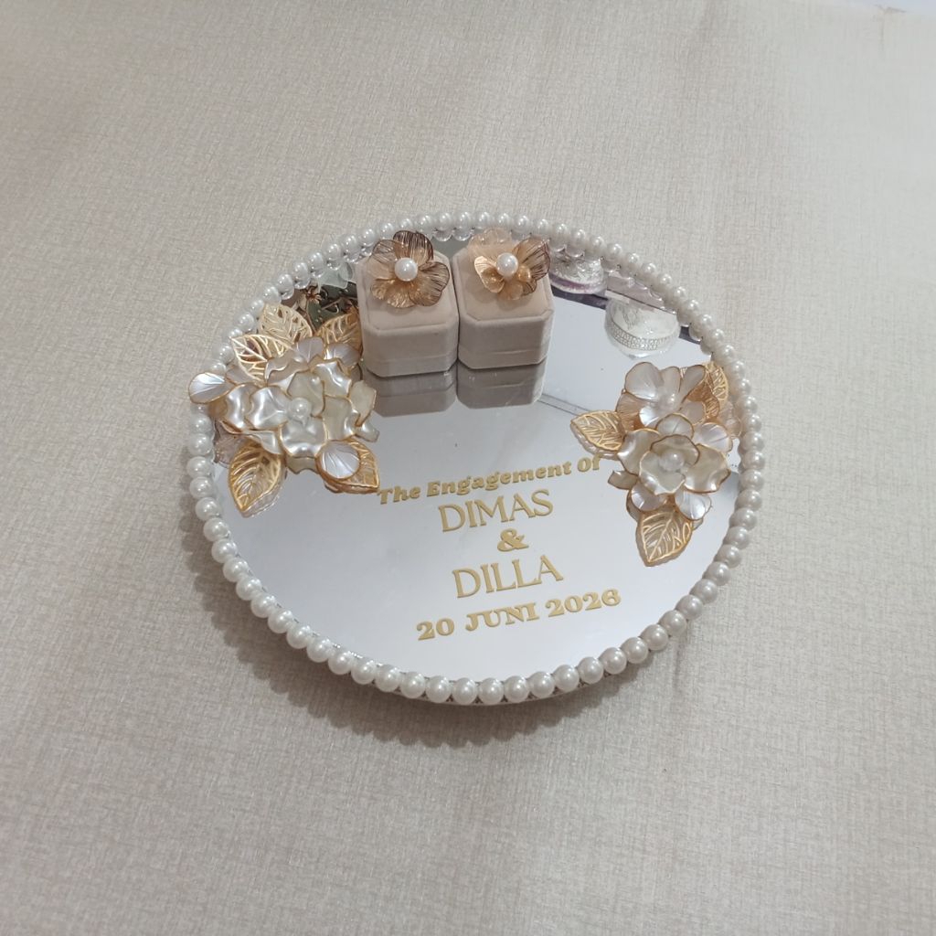 Mirror Acrylic Wedding Ring Tray Tempat Cincin Engagement