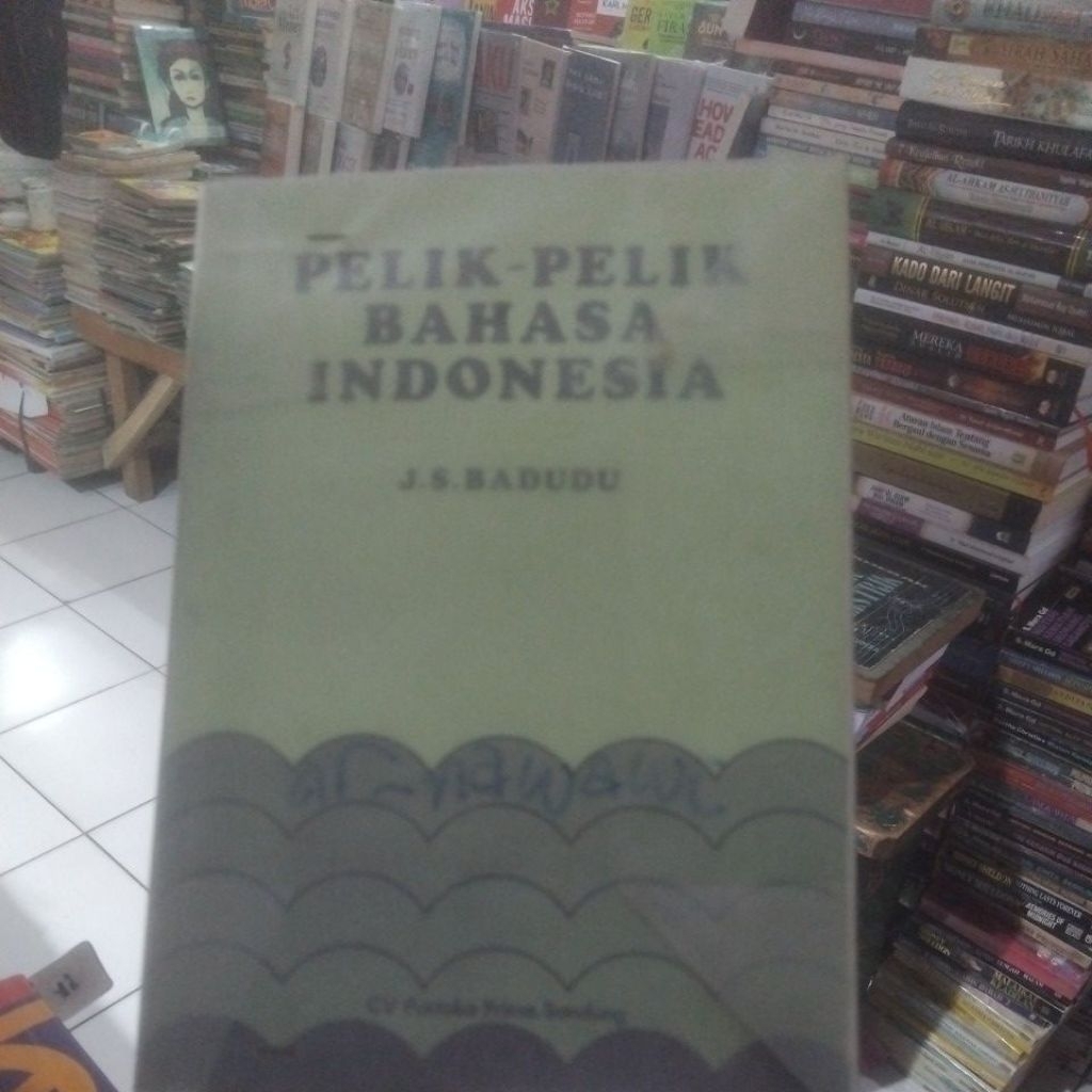 Buku bekas Pelik - Pelik Bahasa Indonesia