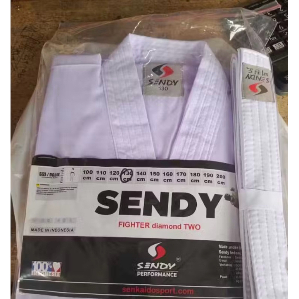 SERAGAM TAEKWONDO (DOBOK) SENDY FIGHTER DIAMOND TWO KERAH PUTIH