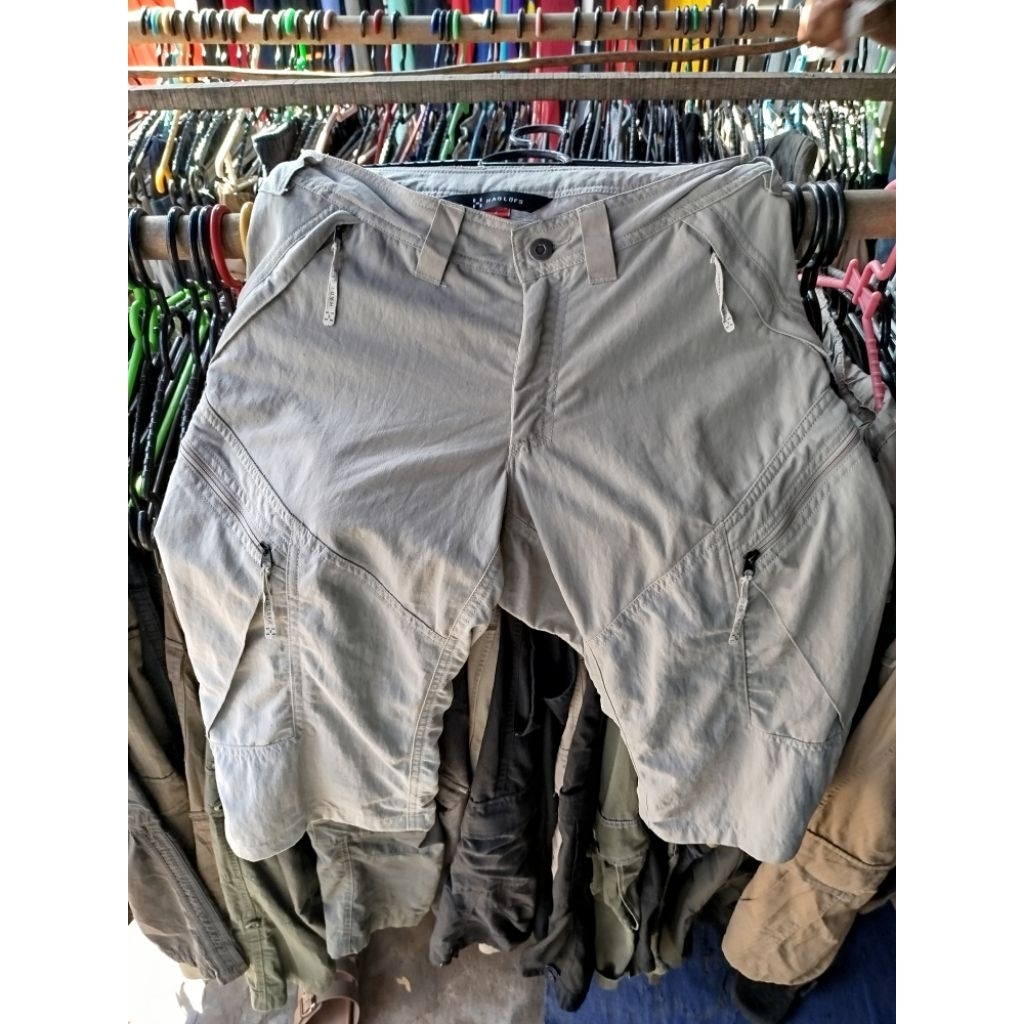 celana pendek outdoor haglofs size 30