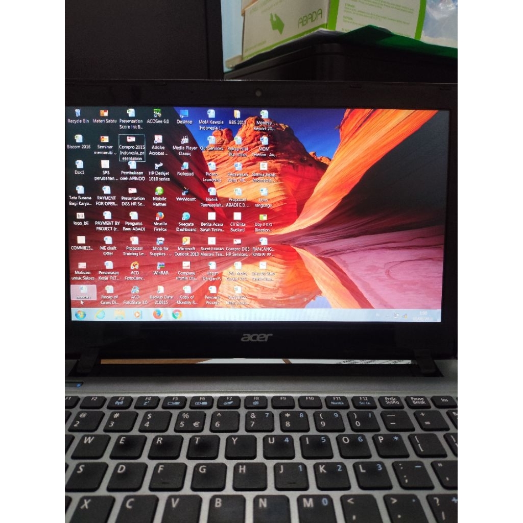 laptop acer aspire v5-171 core i3 mulus