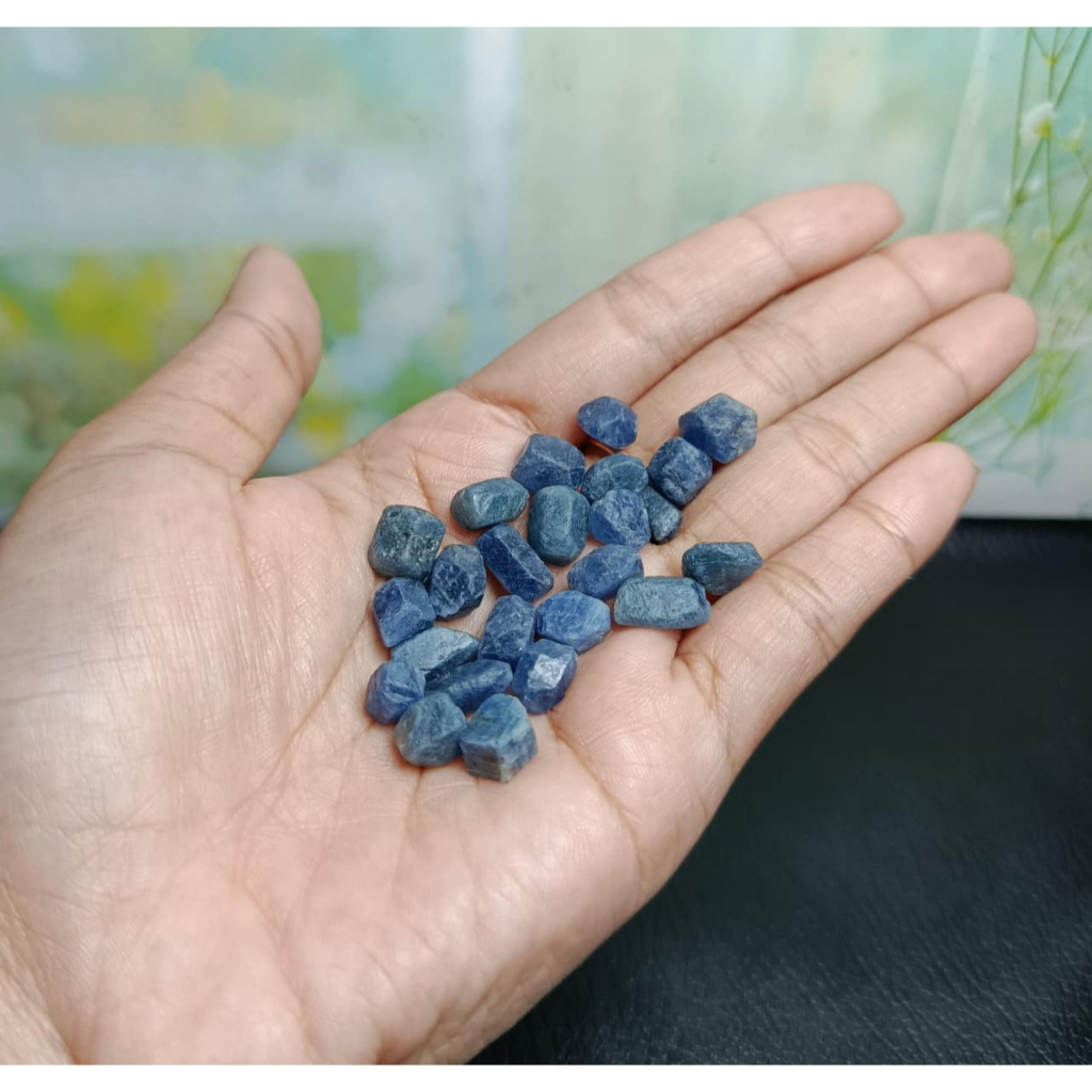 Natural Blue Sapphire rough (10)
