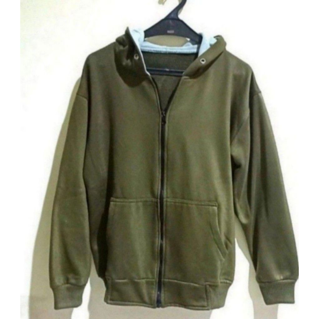 Hoodie Olahraga Pria. Brand Lokal