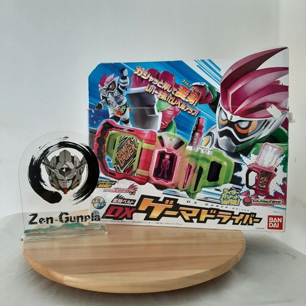 DX Game Driver Kamen Rider Ex Aid with Gashat RTV BANDAI