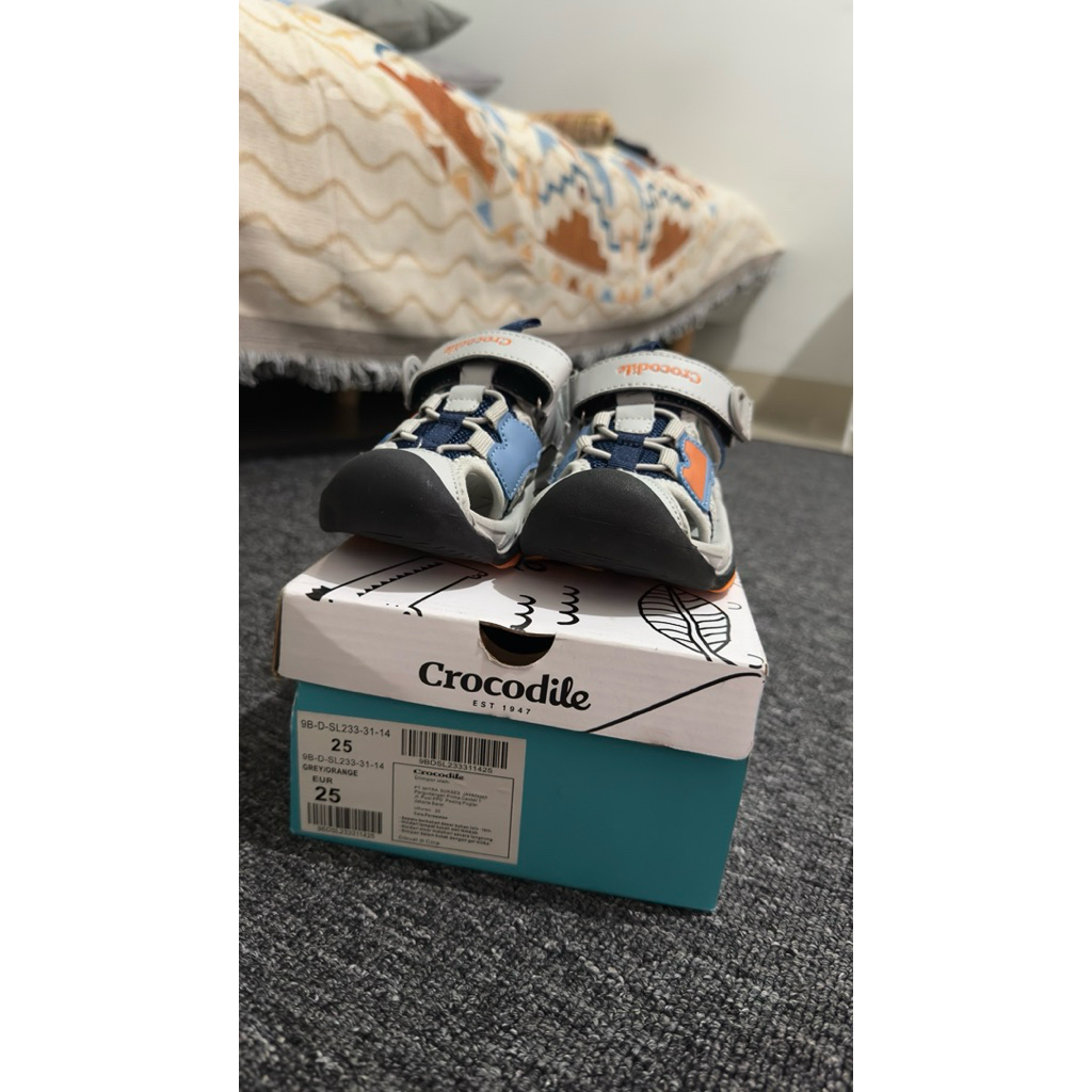 Crocodile sepatu sandal anak
