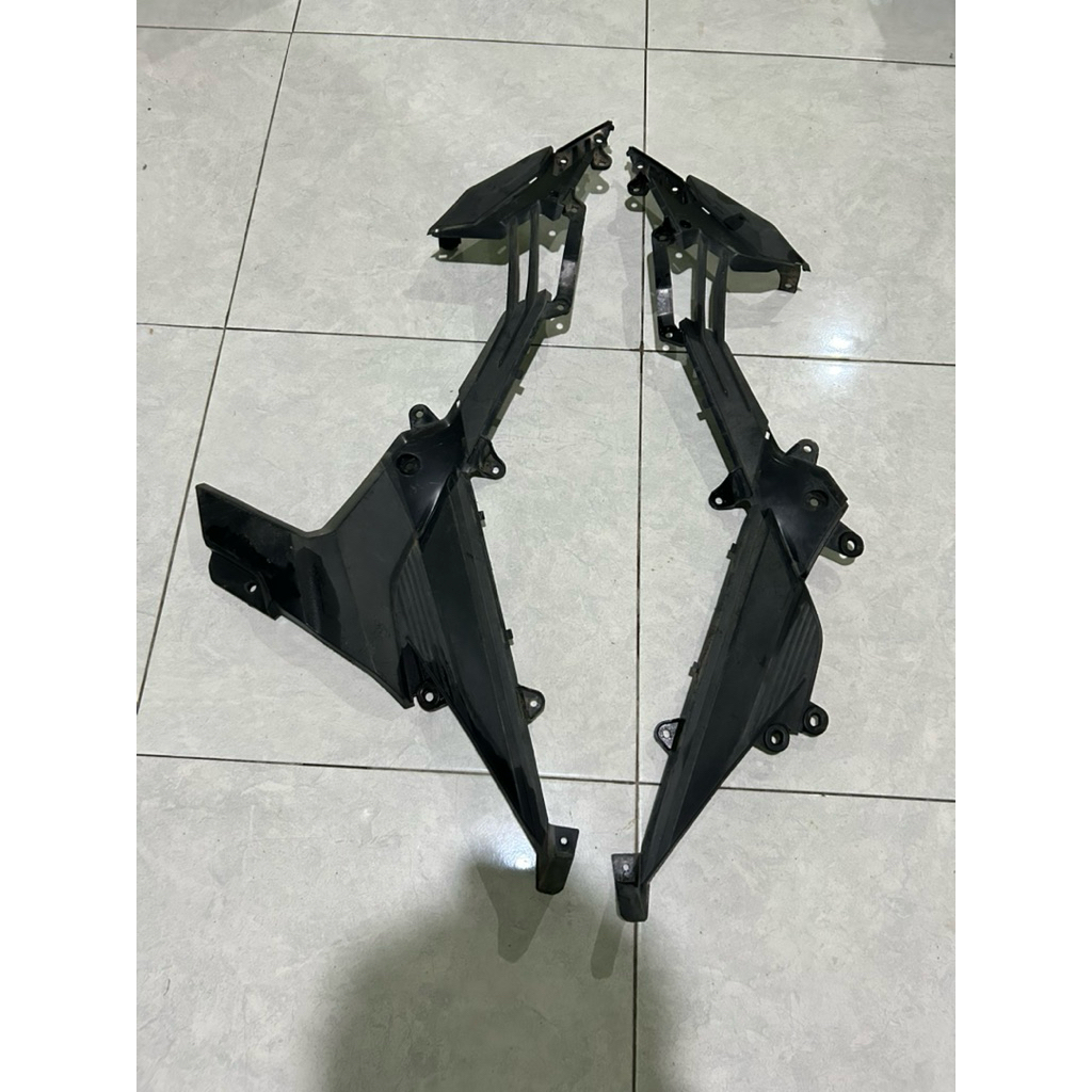Cover Sambungan Body Kanan Kiri Sonic 150R K56 Original Copotan