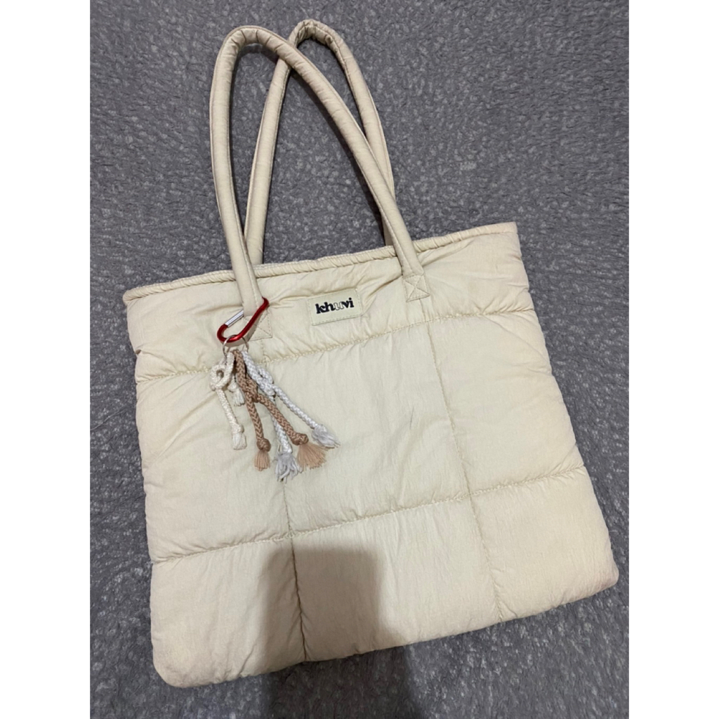 [PRELOVED] khuvi - PUFFY BAG VOL.1/ TOTE BAG/ TAS KULIAH