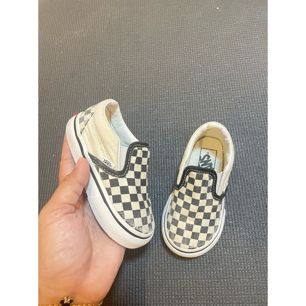 Sepatu Vans size 22 insole 12cm