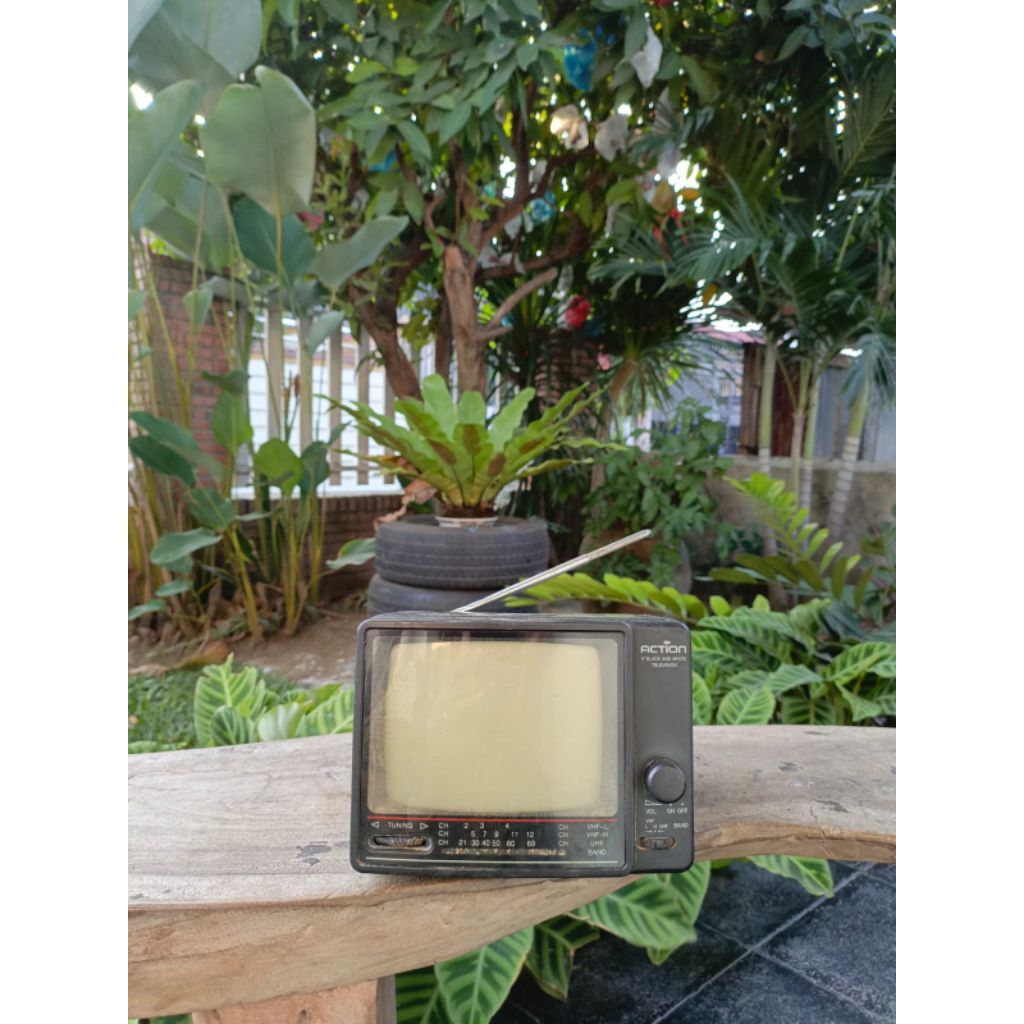 Tv Mini Jadul Merk Action (Hidup)