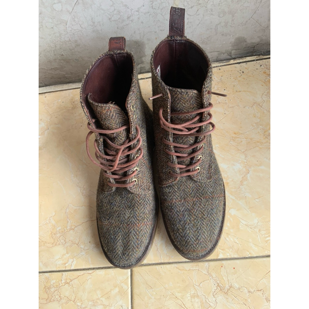 boots docmart harris tweed