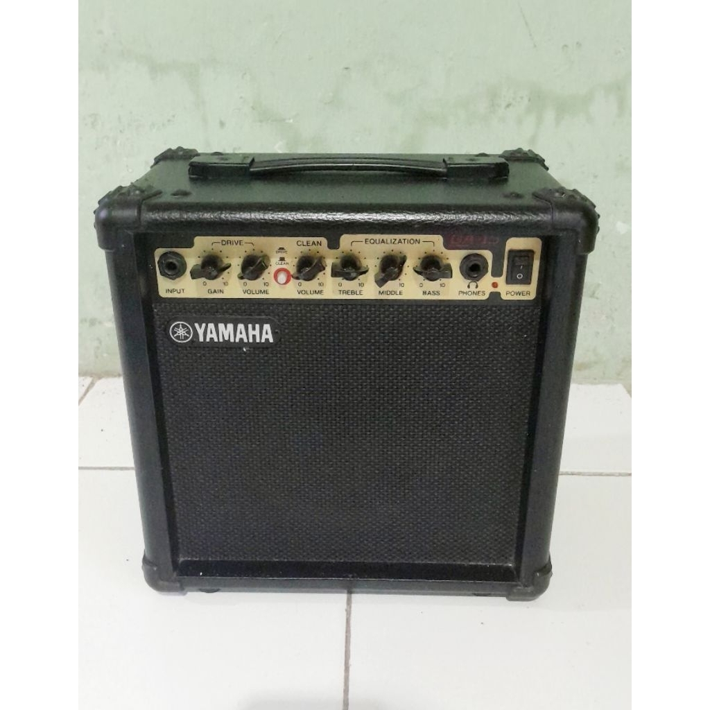 ampli gitar yamaha ga15 bekas