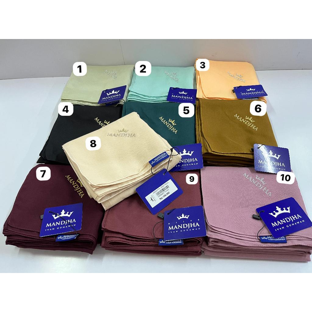 jilbab Segi empat polos mandjha by ivan gunawan