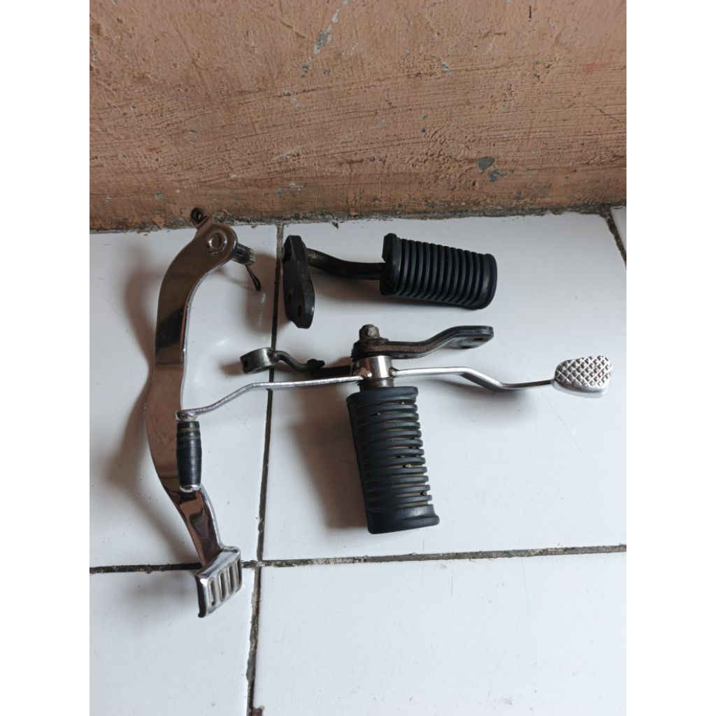 Foot step depan footstep Satria Fu 150 original copotan