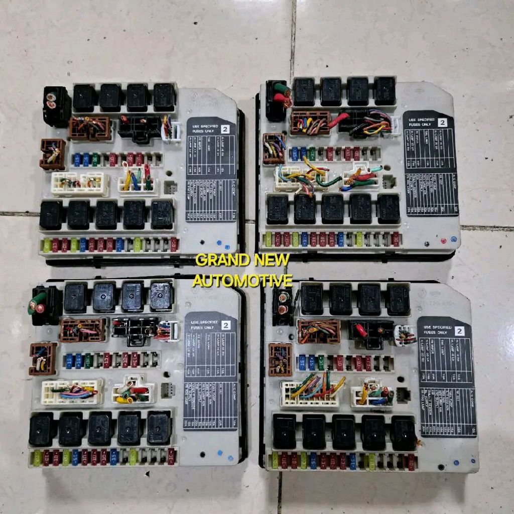 IPDM FUSE BOX SEKRING LIVINA L10 MATIC MANUAL ORIGINAL
