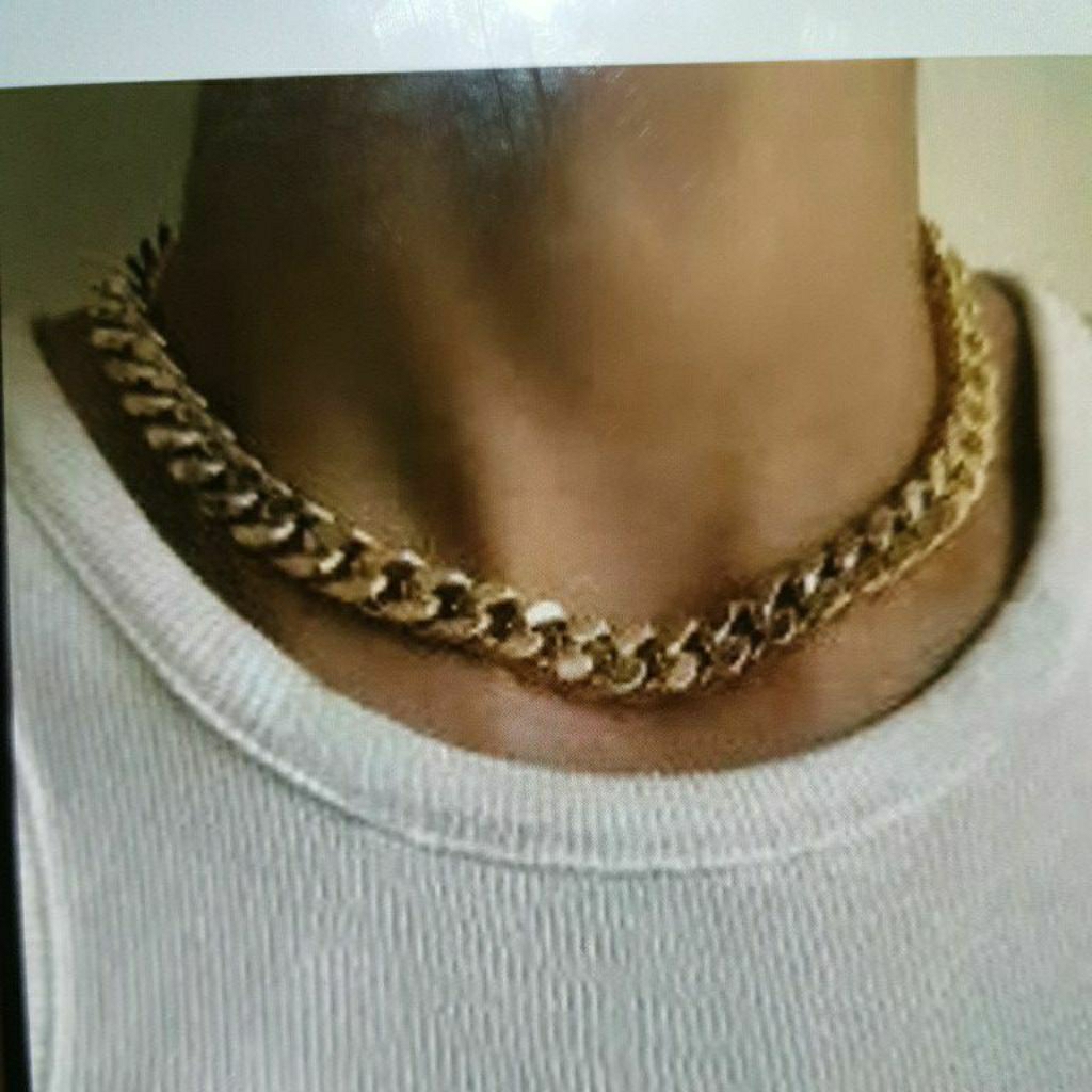 gold choker necklace
