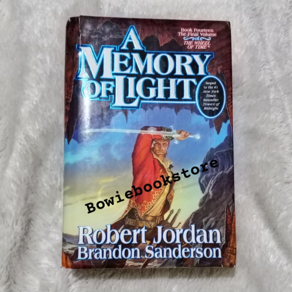 ORIGINAL Hard Cover Bekas Buku Robert Jordan A Memory of Light - English Version