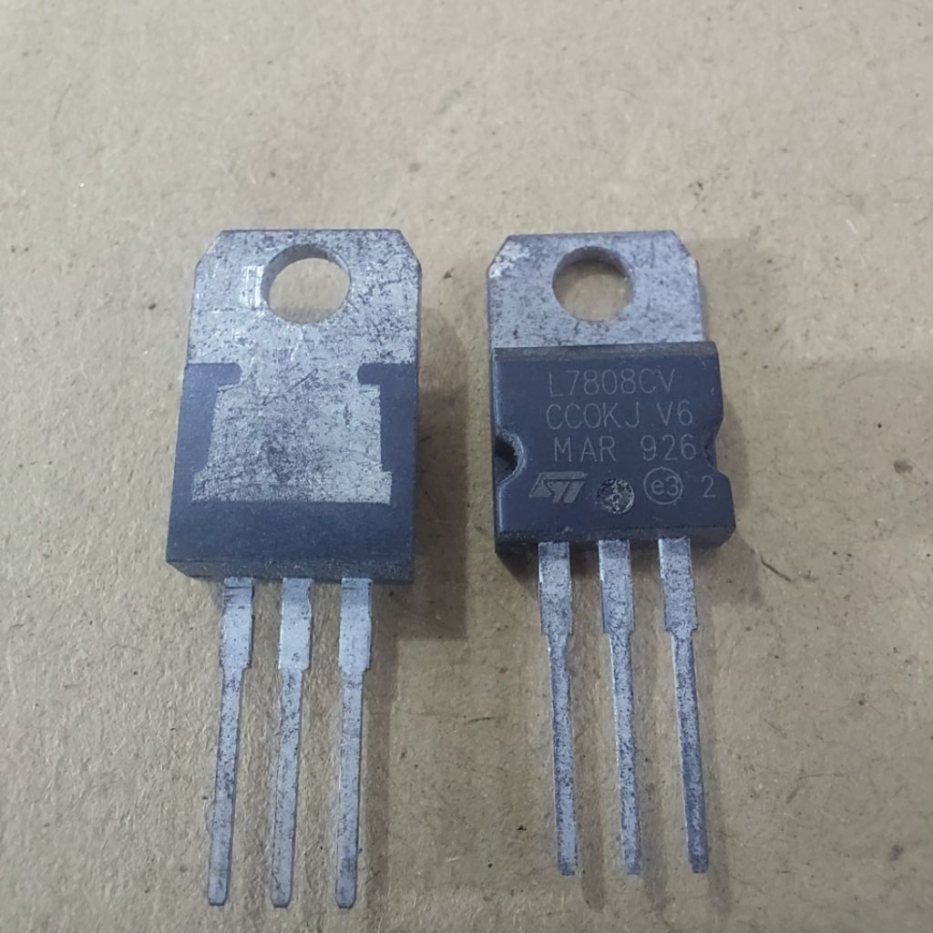 IC L7808 ORIGINAL