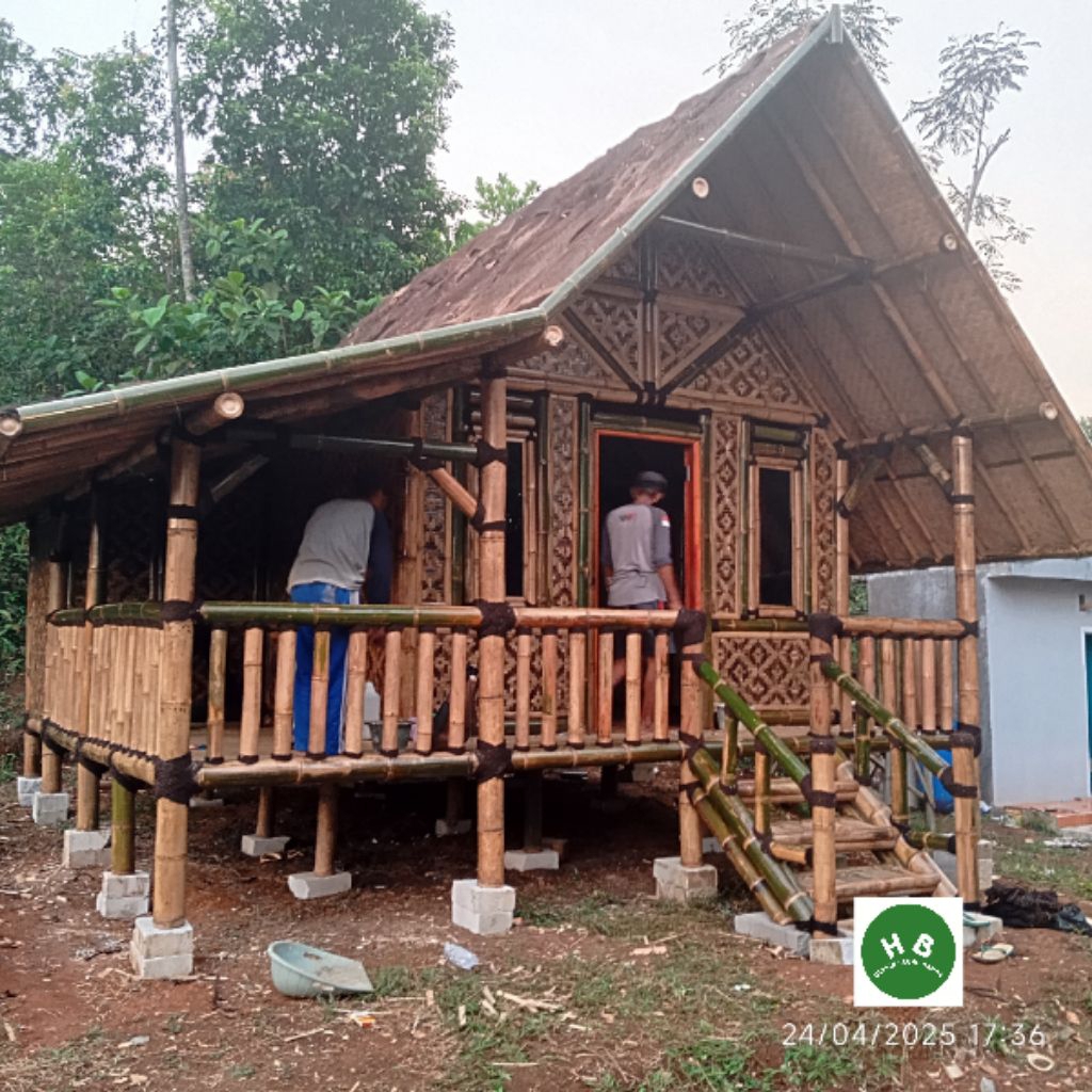 saung rumah bambu atap ijuk | harga m²