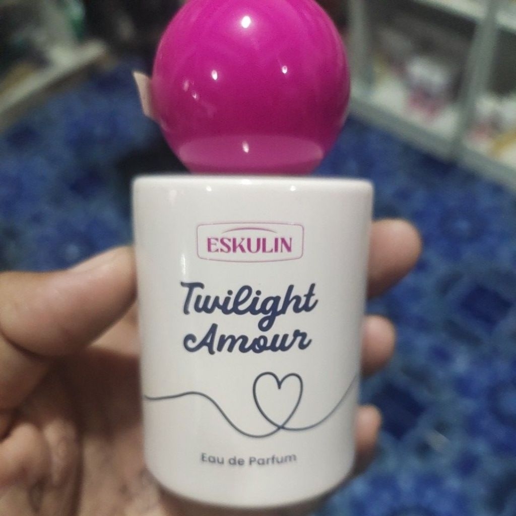 Eskulin Eau de Parfum varian Twilight Amour