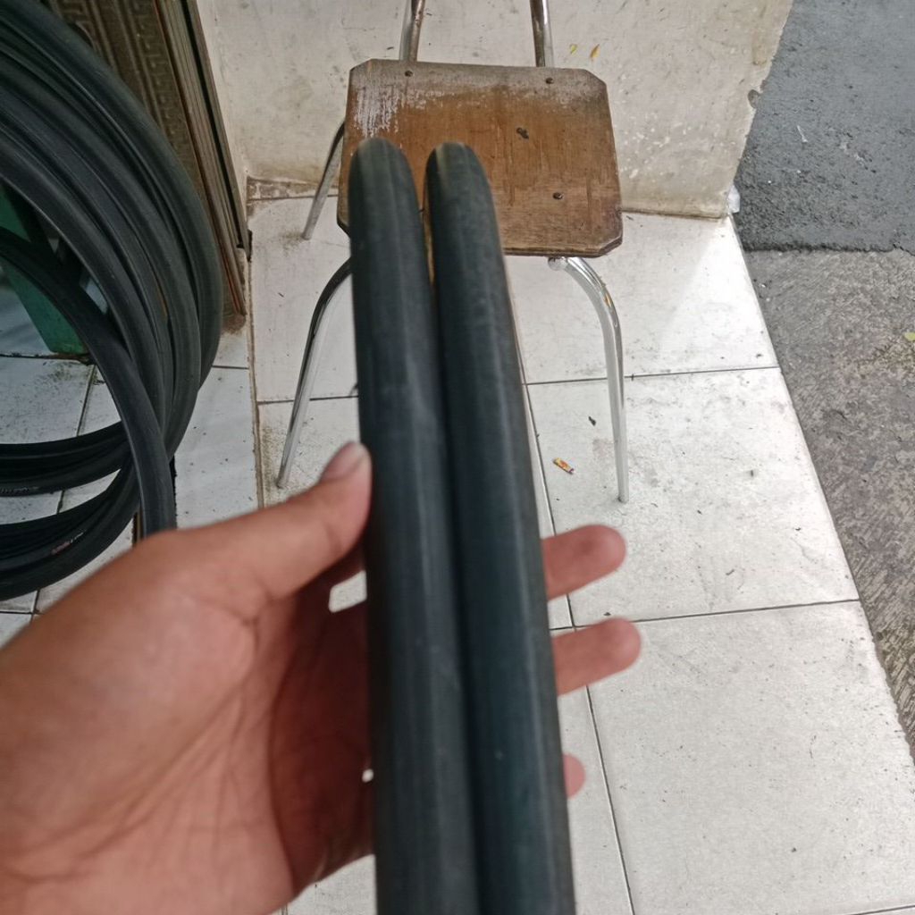 ban luar cst czar 700x25