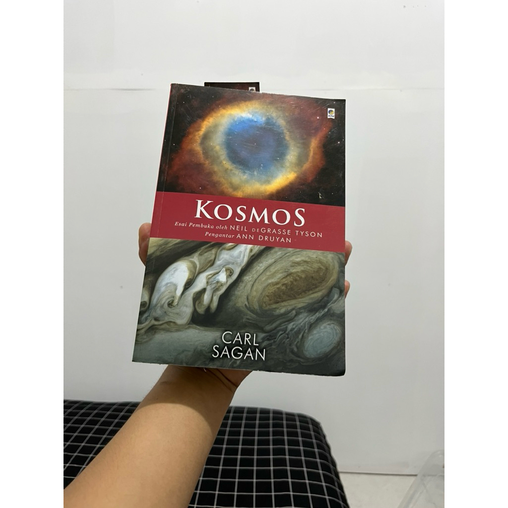 BUKU KOSMOS CARL SAGAN - BEKAS