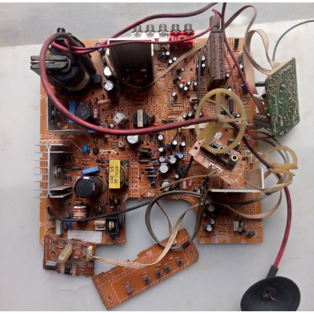 mesin tv Polytron u slim tabung 21inch,komponen lengkap,,cabutan blum uji test/gambling