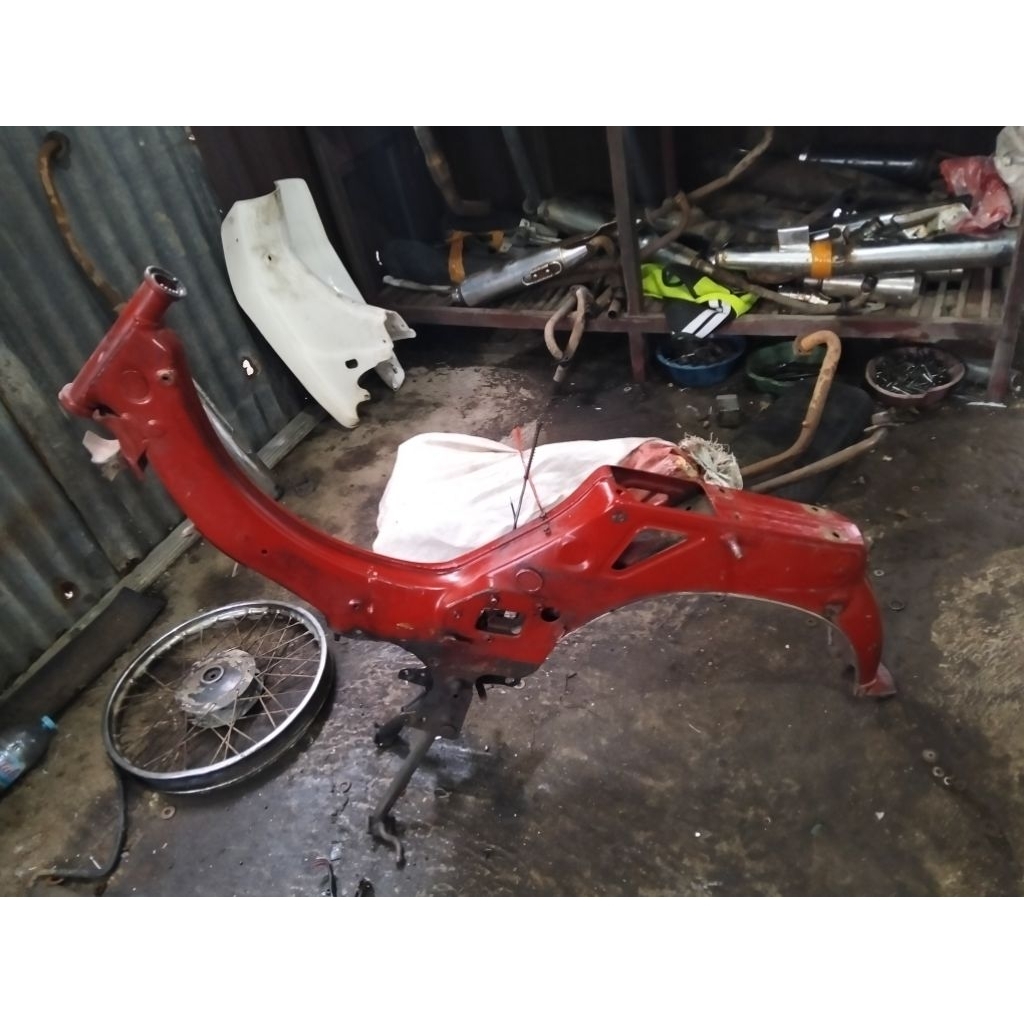 Rangka set jagang tengah Yamaha v75/v80 original copotan