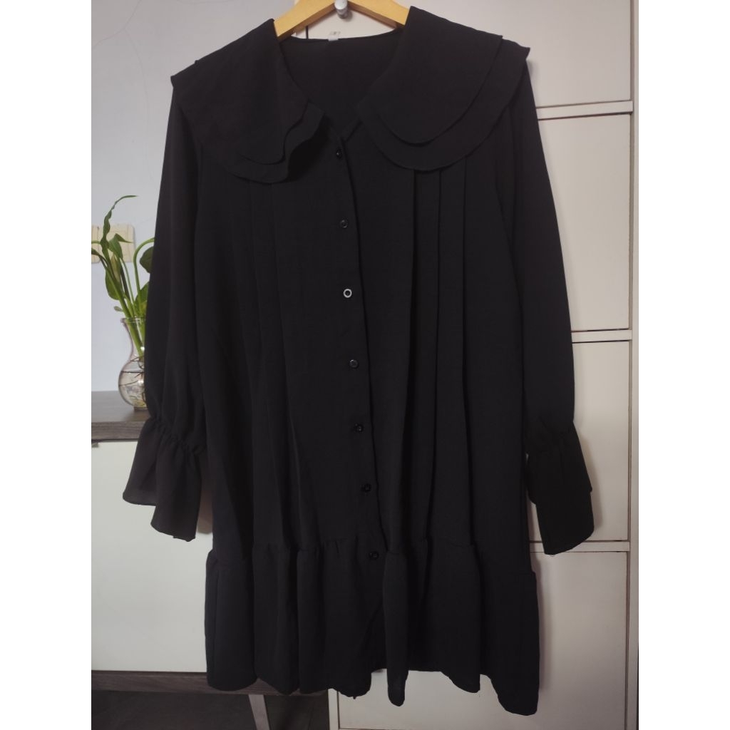 Preloved atasan hitam/ kemeja hitam wanita/ blouse hitam lengan balon busui