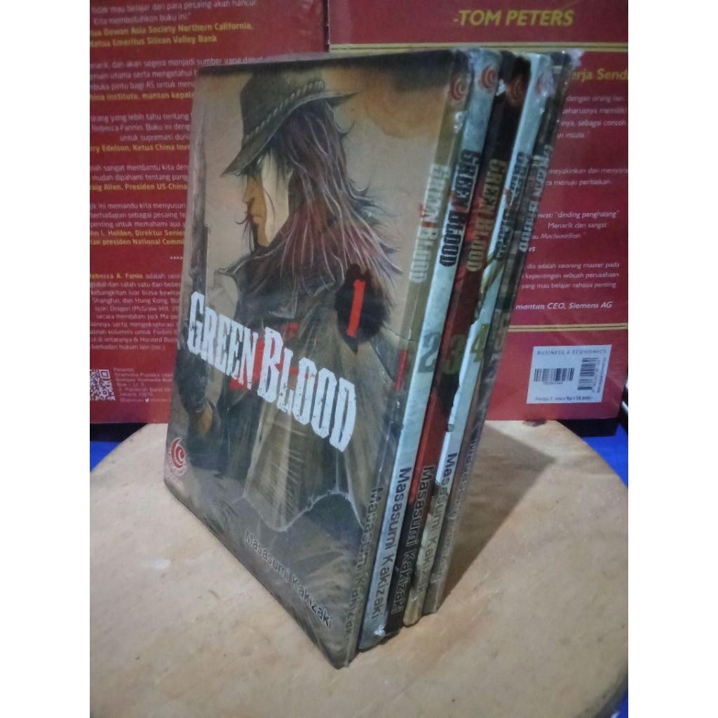 Komik set Green Blood (isi 5buku tamat,4buku segel,1buku bekas)