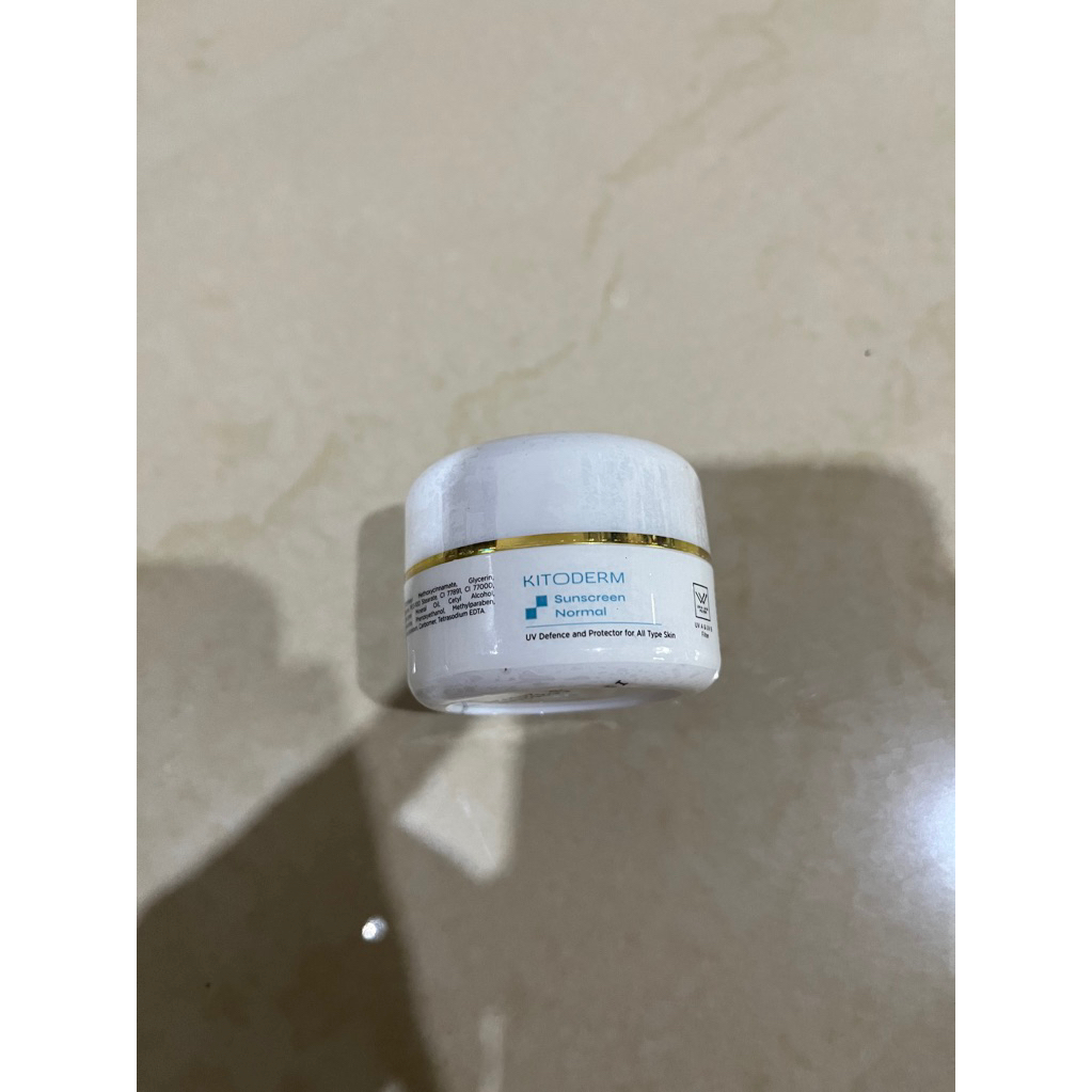 Kitoderm sunscreen Normal cream malam whitening / Acne glow